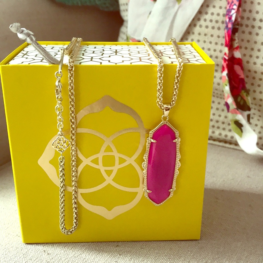 Kendra Scott Gold Frances Necklace in Pink Agate